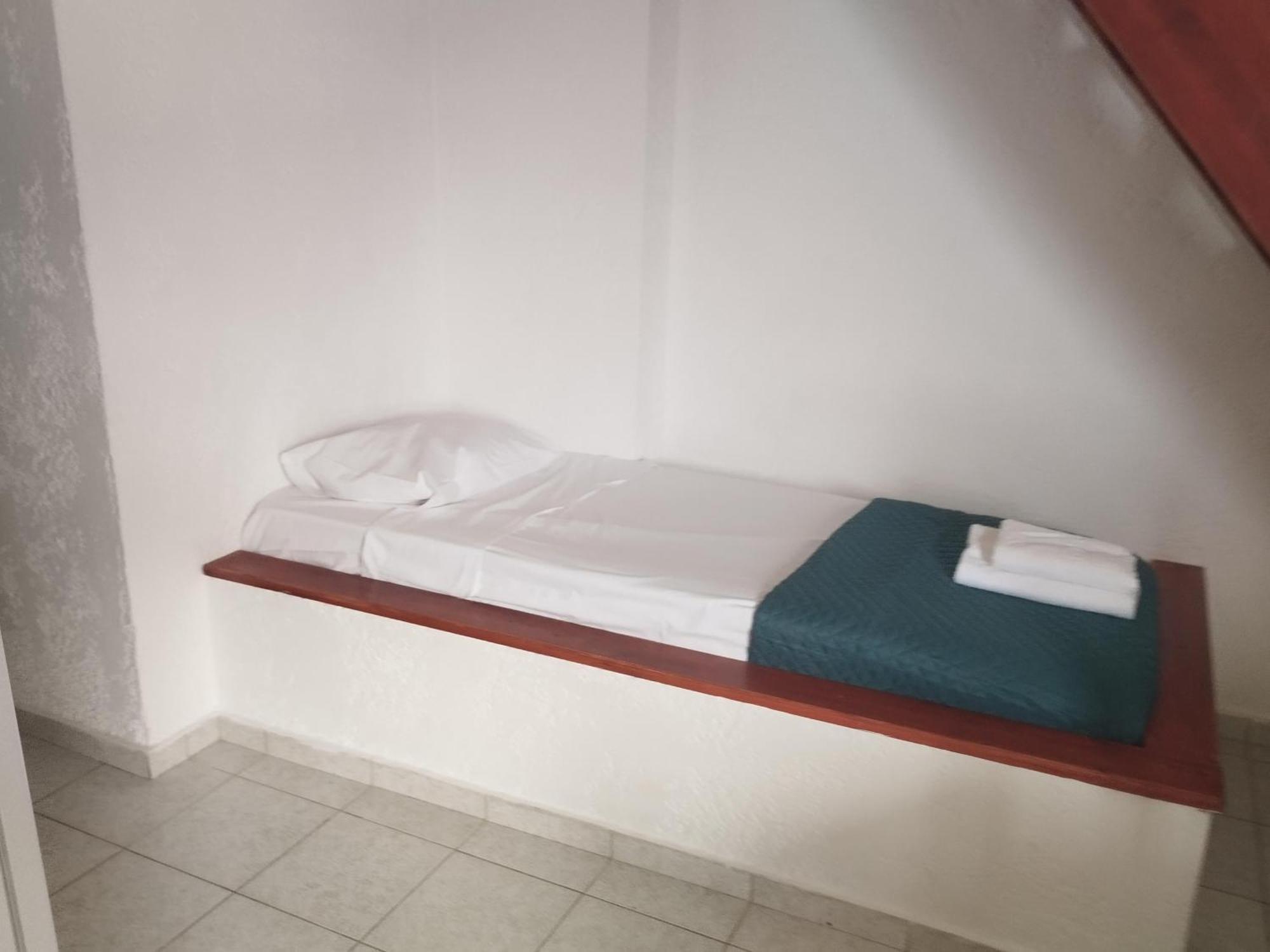 ANATOLI LYGARIA APTs Ligariá Kültér fotó